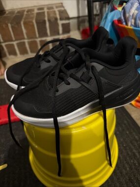Kids Black Athletic Sneakers - Lightweight Comfort- cushion iq